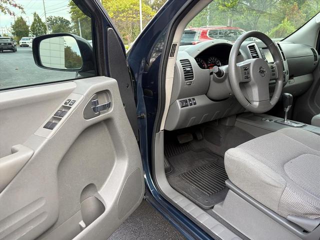 Photo of 2020 Arctic Blue Metallic Nissan Frontier