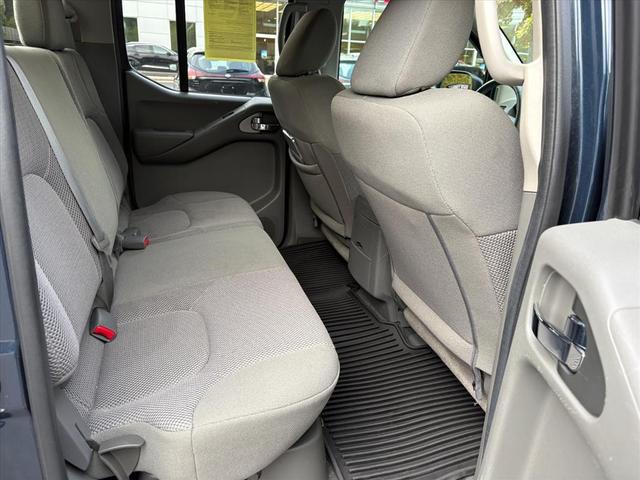 Photo of 2020 Arctic Blue Metallic Nissan Frontier