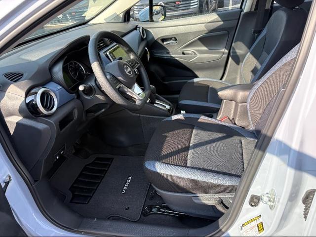 Photo of 2025 Gray Sky Pearl Nissan Versa