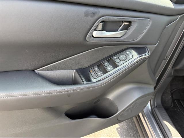 Photo of 2025 Gun Metallic Nissan Rogue