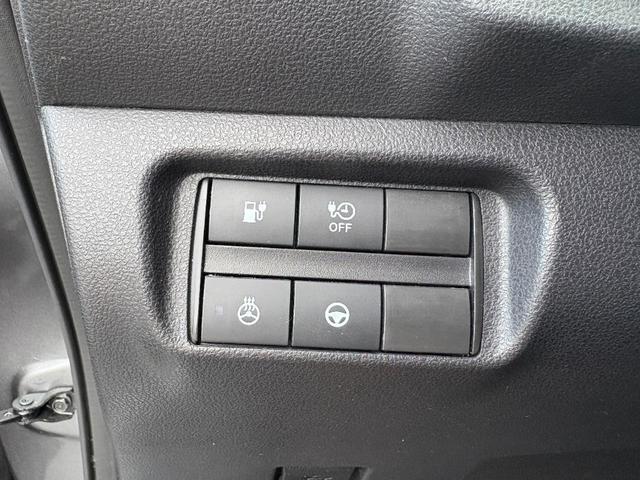 Photo of 2020 Gun Metallic Nissan Leaf