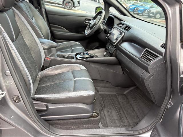 Photo of 2020 Gun Metallic Nissan Leaf