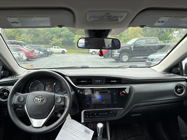 Photo of 2018 Classic Silver Metallic Toyota Corolla