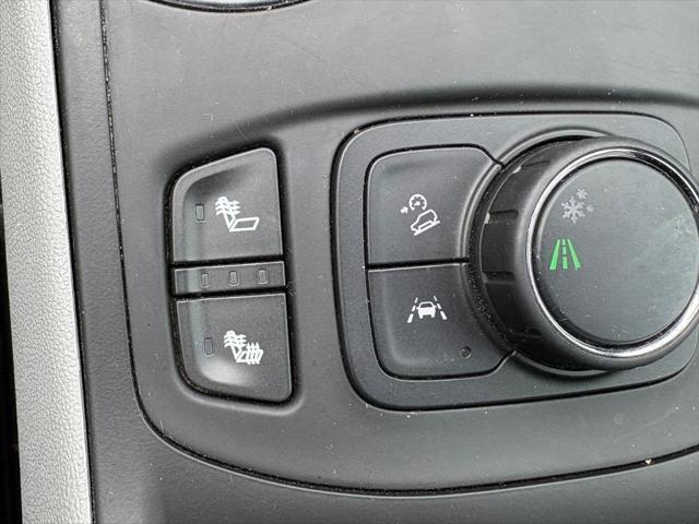 Photo of 2023 White Frost Tricoat GMC Terrain
