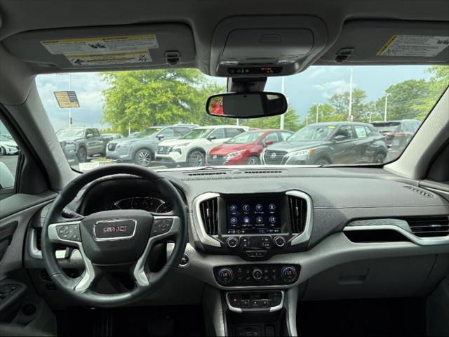 Photo of 2023 White Frost Tricoat GMC Terrain