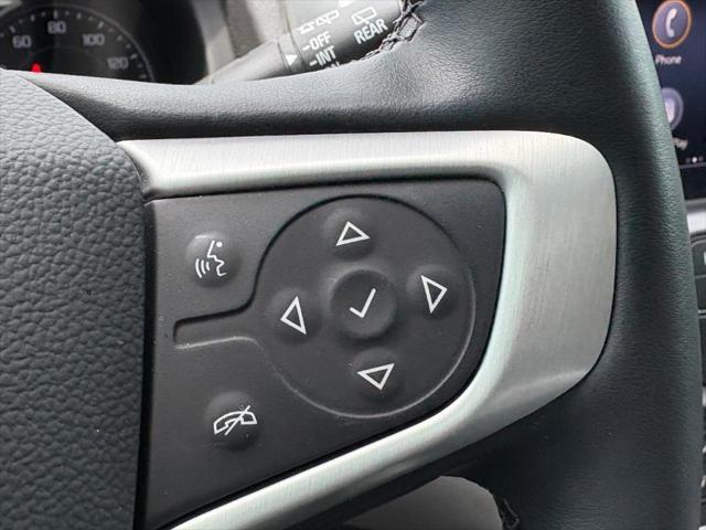Photo of 2023 White Frost Tricoat GMC Terrain