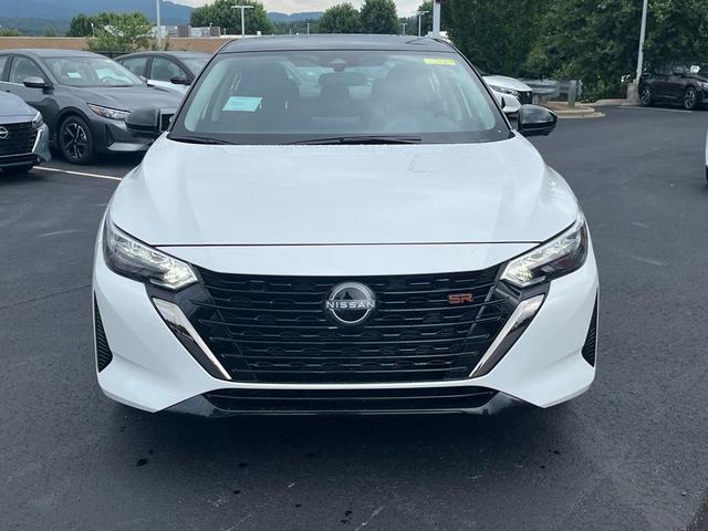 Photo of 2025 Aspen White Tricoat/Super Black Nissan Sentra