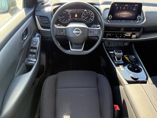 Photo of 2026 Super Black Nissan Rogue