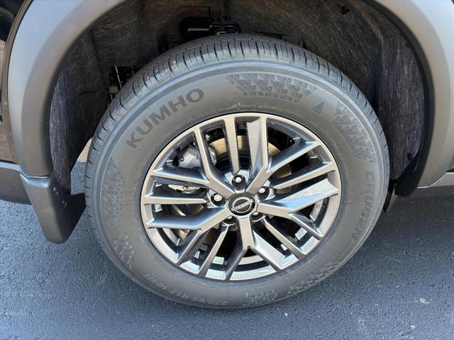 Photo of 2026 Super Black Nissan Rogue