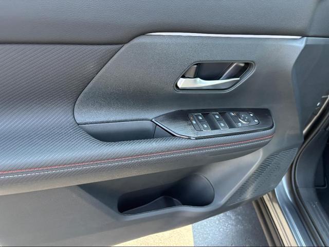 Photo of 2025 Gun Metallic Nissan Kicks