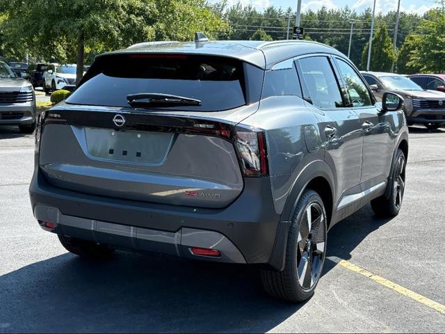 Photo of 2025 Gun Metallic Nissan Kicks