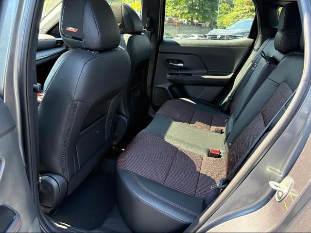 Photo of 2025 Gun Metallic Nissan Kicks