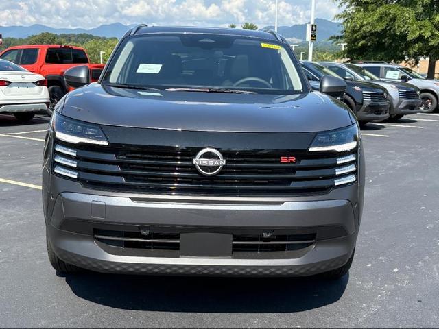 Photo of 2025 Gun Metallic Nissan Kicks