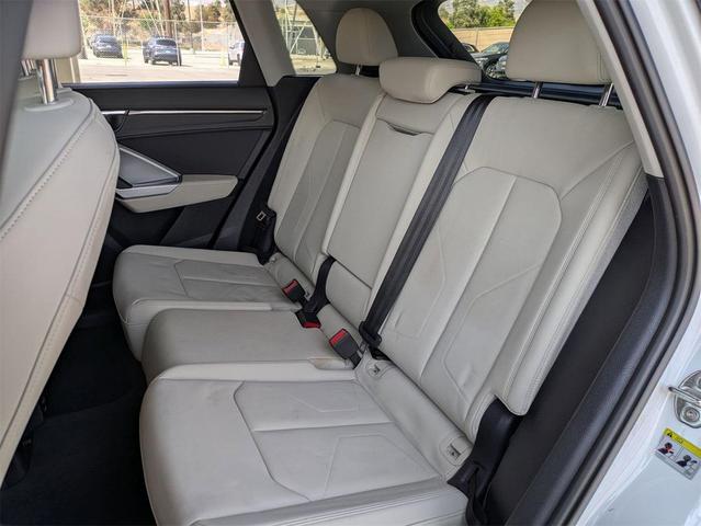 Photo of 2022 Ibis White Audi Q3
