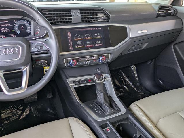 Photo of 2022 Ibis White Audi Q3