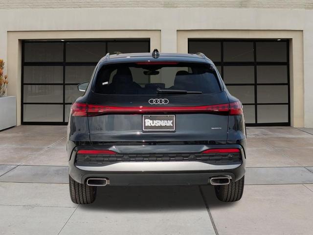 Photo of 2025 Mythos Black Metallic Audi Q5