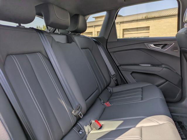 Photo of 2025 Mythos Black Metallic Audi Q4 e-tron