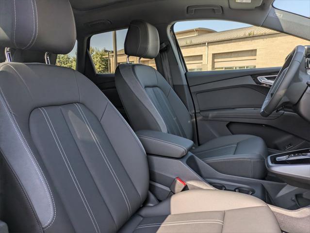 Photo of 2025 Mythos Black Metallic Audi Q4 e-tron