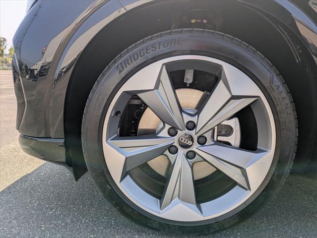 Photo of 2025 Mythos Black Metallic Audi Q4 e-tron