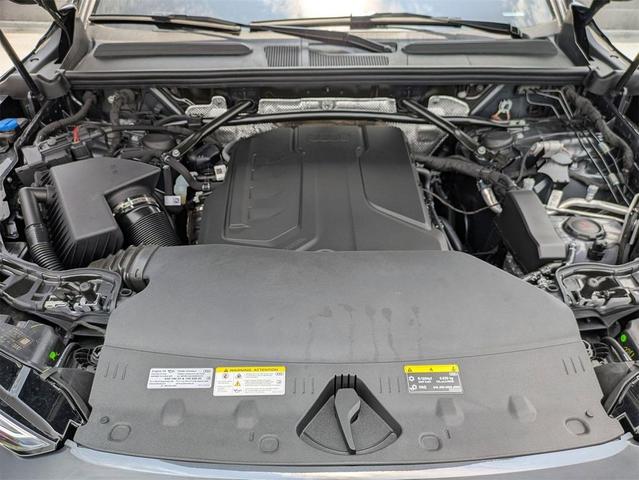 Photo of 2025 Gray Audi Q5