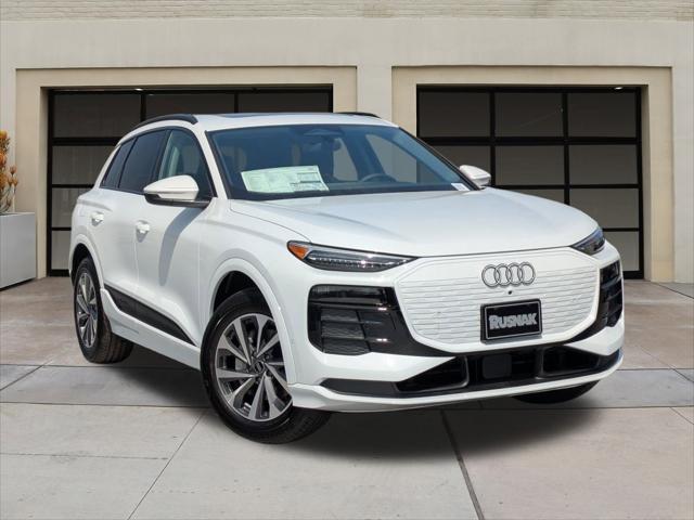 Photo of 2025 Glacier White Audi Q6 e-tron