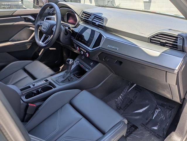 Photo of 2025 Chronos Gray Metallic Audi Q3