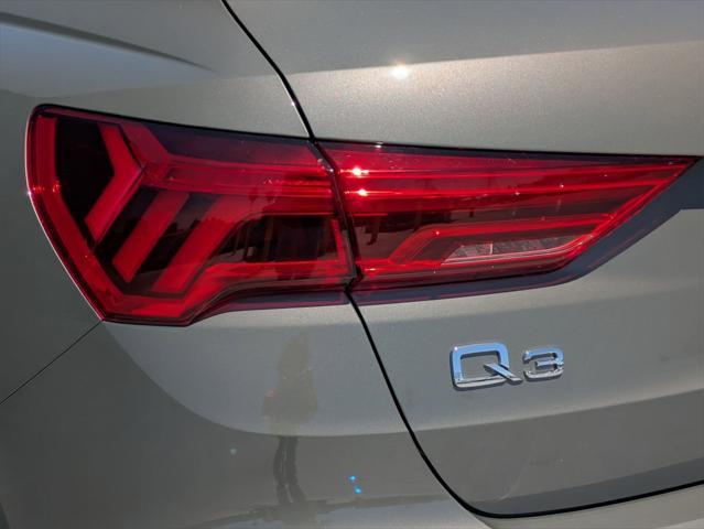 Photo of 2025 Chronos Gray Metallic Audi Q3