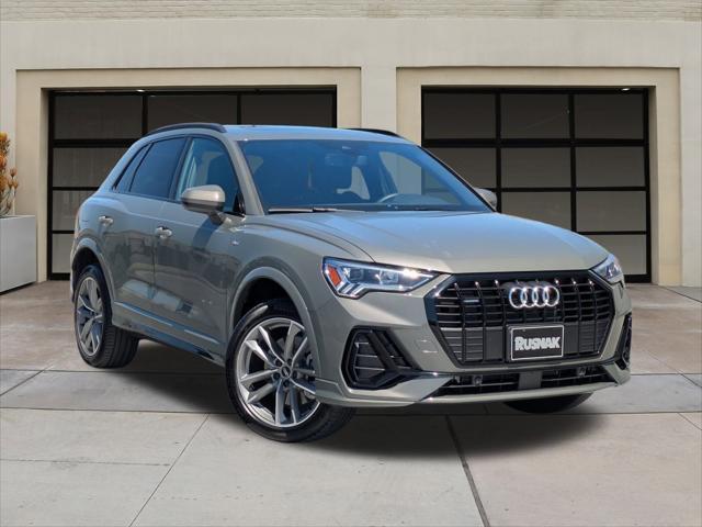 Photo of 2025 Chronos Gray Metallic Audi Q3
