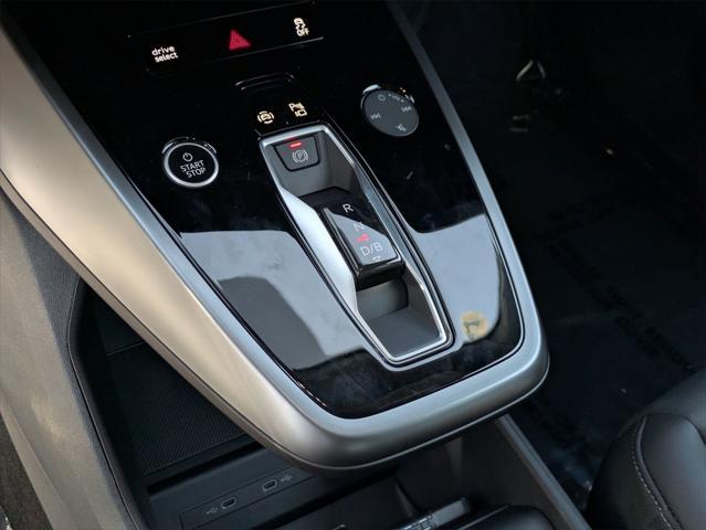 Photo of 2025 Glacier White Audi Q4 e-tron Sportback