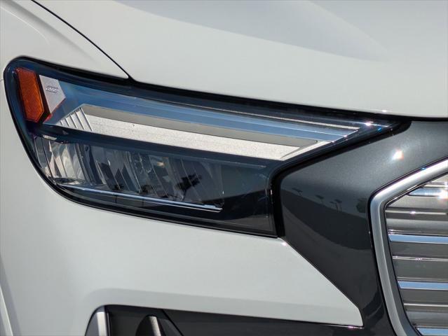 Photo of 2025 Glacier White Audi Q4 e-tron Sportback