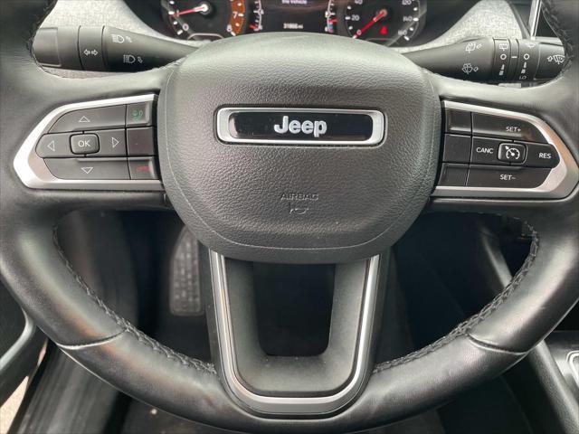 Photo of 2022 Granite Crystal Metallic Clearcoat Jeep Compass