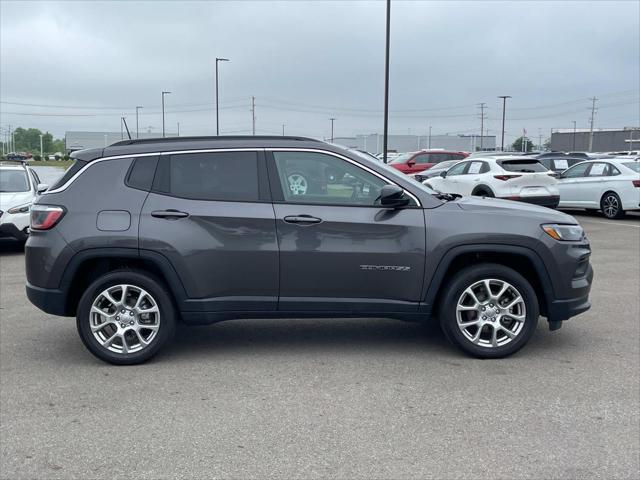Photo of 2022 Granite Crystal Metallic Clearcoat Jeep Compass