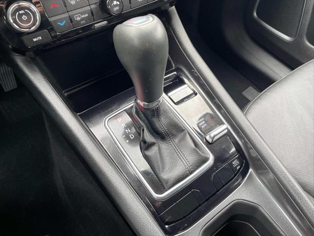 Photo of 2022 Granite Crystal Metallic Clearcoat Jeep Compass