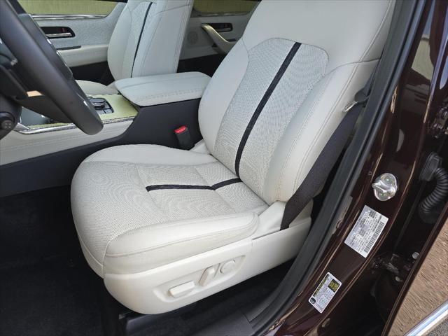 Photo of 2025 Artisan Red Premium Mazda CX-90