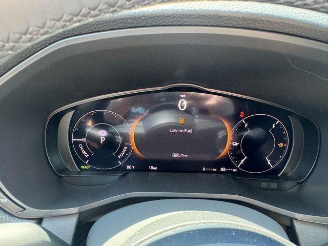 Photo of 2025 Rhodium White Premium Mazda CX-70 PHEV