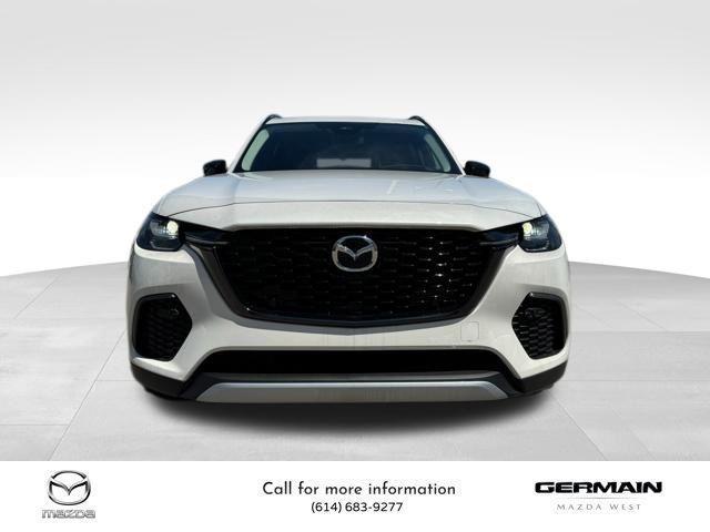 Photo of 2025 Rhodium White Premium Mazda CX-70 PHEV