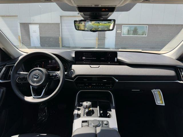 Photo of 2025 Rhodium White Premium Mazda CX-70 PHEV