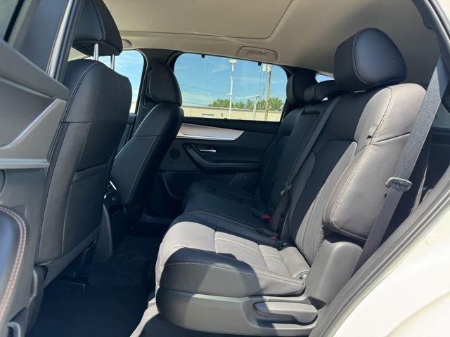 Photo of 2025 Rhodium White Premium Mazda CX-70 PHEV