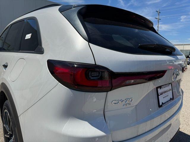 Photo of 2025 Rhodium White Premium Mazda CX-70 PHEV