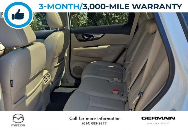 Photo of 2016 Pearl White Nissan Rogue
