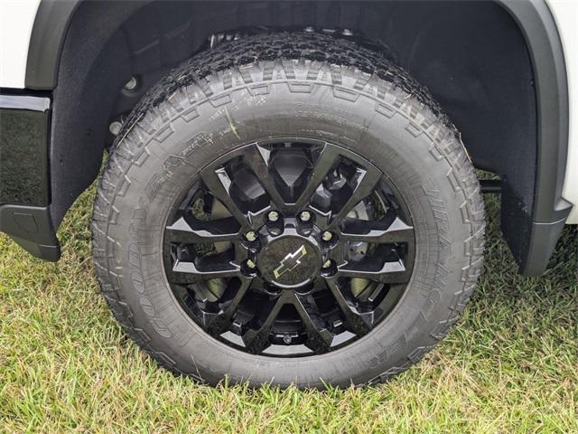 Photo of 2026 Summit White Chevrolet Silverado 2500