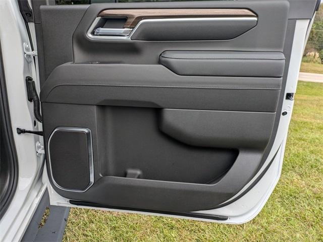 Photo of 2026 Summit White Chevrolet Silverado 2500