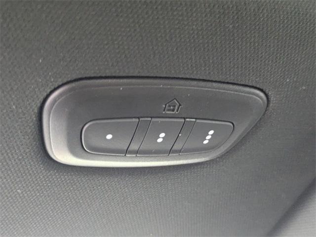 Photo of 2022 Bright White Clearcoat RAM 1500