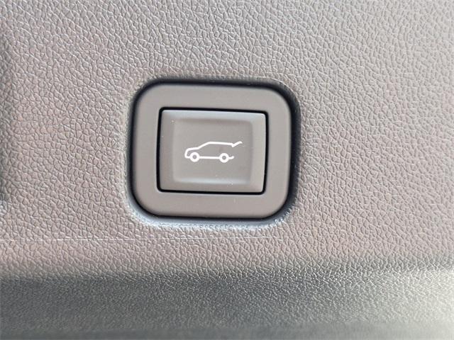 Photo of 2026 Mosaic Black Metallic Chevrolet Traverse