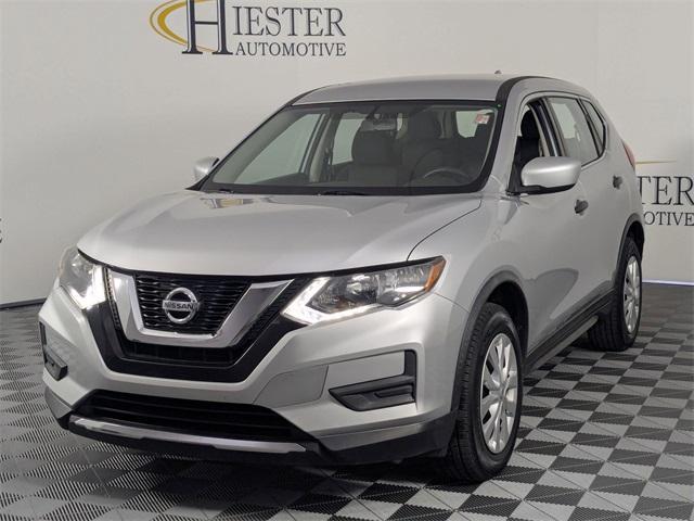 Photo of 2017 Brilliant Silver Nissan Rogue