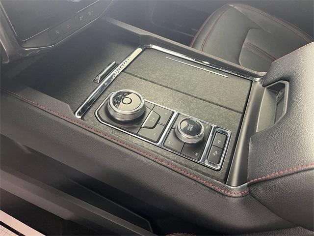 Photo of 2023 Agate Black Metallic Ford Expedition Max