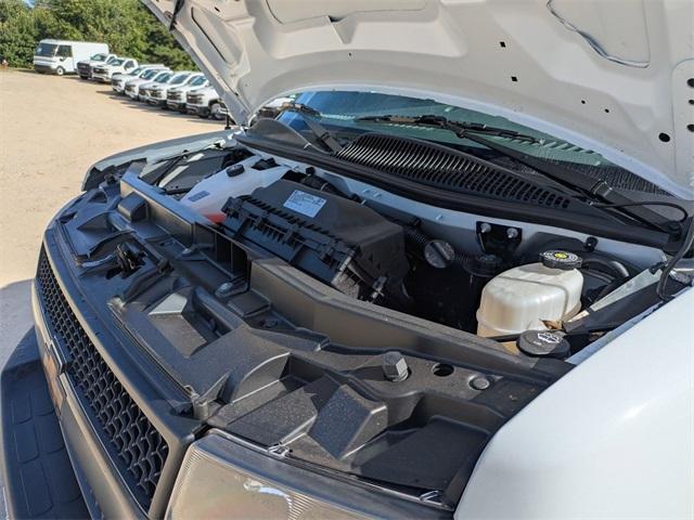 Photo of 2025 Summit White Chevrolet Express 2500