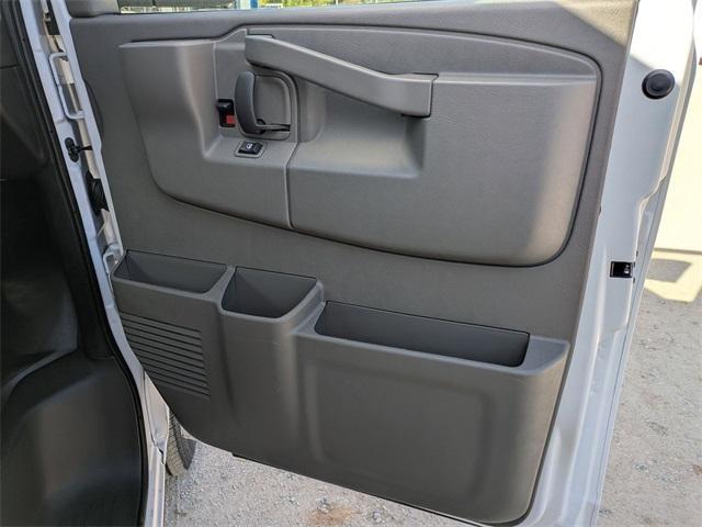 Photo of 2025 Summit White Chevrolet Express 2500