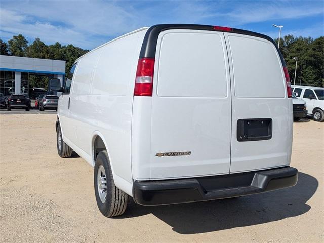 Photo of 2025 Summit White Chevrolet Express 2500