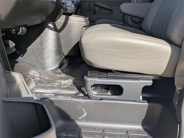 Photo of 2025 Summit White Chevrolet Express 2500